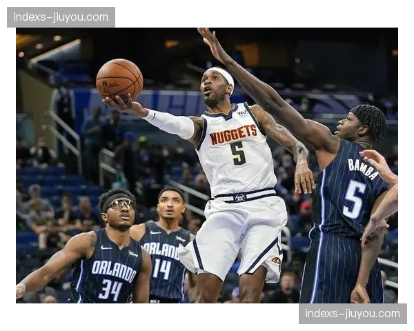 深圳容子峰替补控场，稳定节奏避免失误被反击